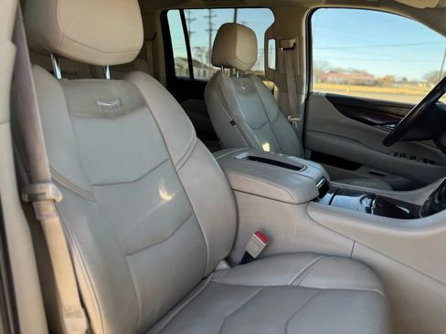 Used 2015 Cadillac Escalade ESV Premium image 22
