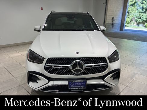Used 2026 Mercedes-Benz GLE 580 4MATIC image 2