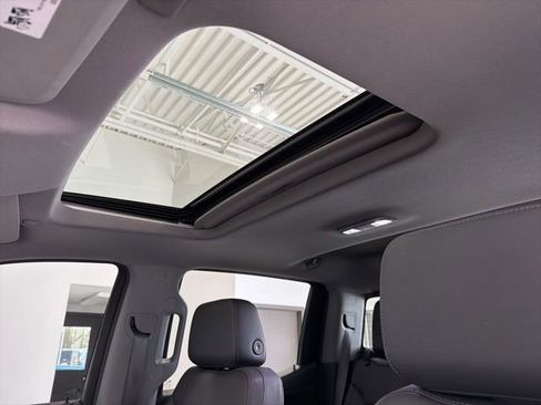 Used 2022 Chevrolet Silverado 1500 LT Trail Boss w/ LT Trail Boss Premium Package image 21