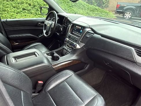 Used 2016 Chevrolet Suburban LS RWD image 22