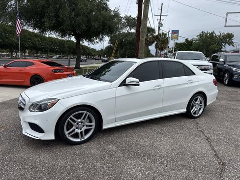 Used 2016 Mercedes-Benz E 400 Sedan image 3