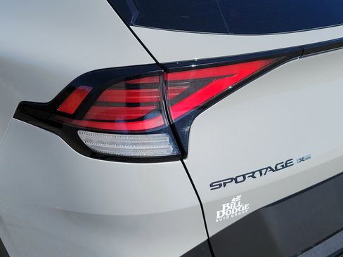 Used 2025 Kia Sportage X-Pro Prestige AWD/4WD image 11