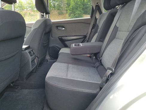 Used 2021 Nissan Rogue SV AWD/4WD image 11