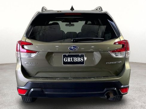 Used 2024 Subaru Forester Premium AWD/4WD image 5