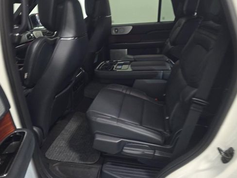 Used 2024 Lincoln Navigator Reserve w/ Equipment Group 201A image 6