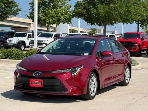 Used 2026 Toyota Corolla LE FWD image 8