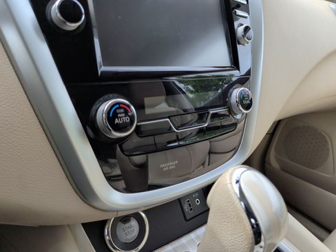 Used 2018 Nissan Murano Platinum w/ Cargo Package FWD image 19