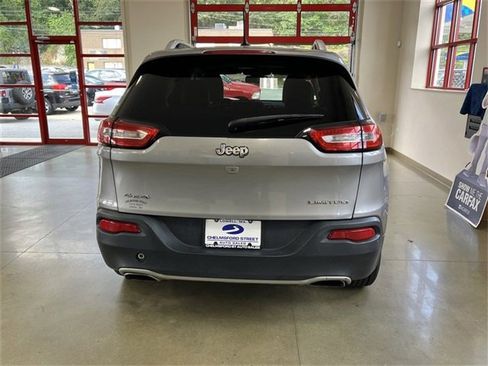 Used 2015 Jeep Cherokee Limited image 6