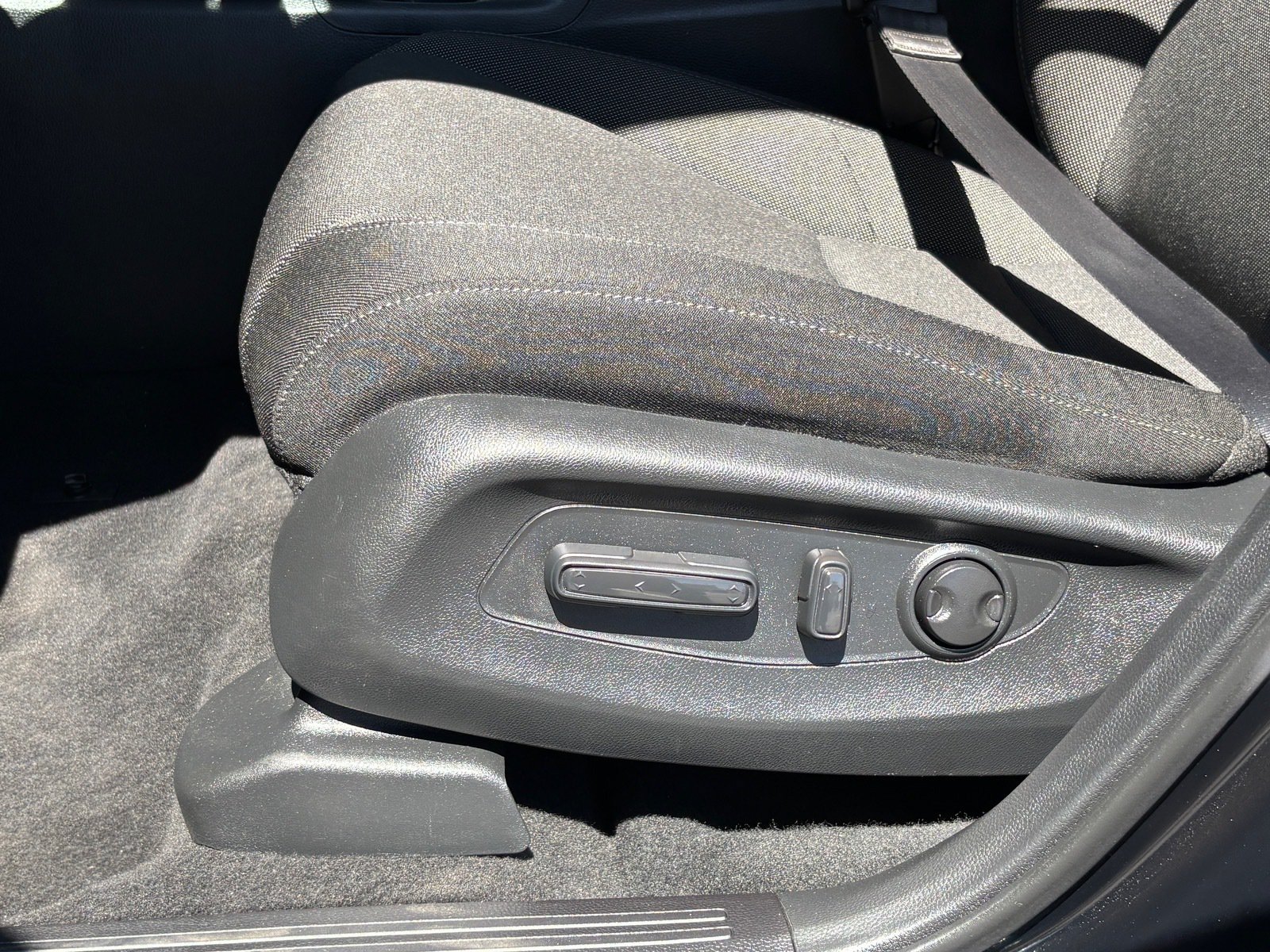 Used 2025 Honda CR-V EX image 27