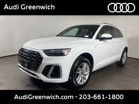 Used 2023 Audi Q5 2.0T Premium w/ Convenience Package AWD/4WD image 3