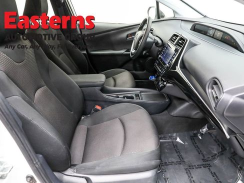 Used 2022 Toyota Prius LE image 21