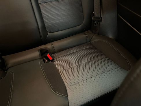 Used 2025 Chevrolet Trax LT image 37