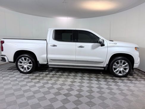 Used 2024 Chevrolet Silverado 1500 High Country w/ High Country Premium Package image 8