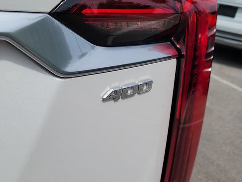 Used 2024 Cadillac XT6 Premium Luxury FWD image 6