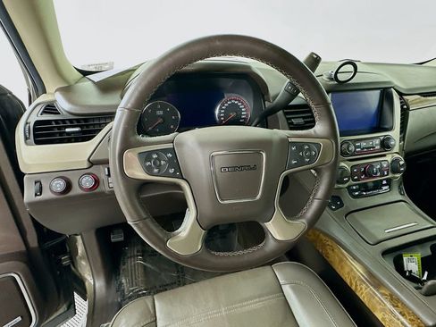 Used 2015 GMC Yukon Denali w/ Open Road Package AWD/4WD image 16