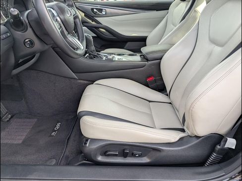 Used 2022 INFINITI Q60 3.0t Luxe w/ Essential Package RWD image 11