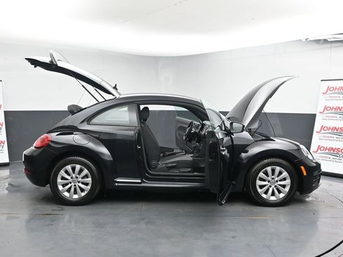 Used 2019 Volkswagen Beetle 2.0T S image 42