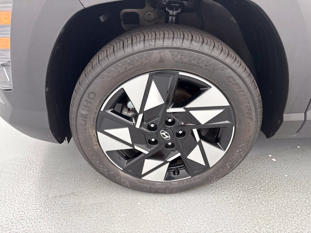 Used 2024 Hyundai Kona SEL AWD/4WD image 4