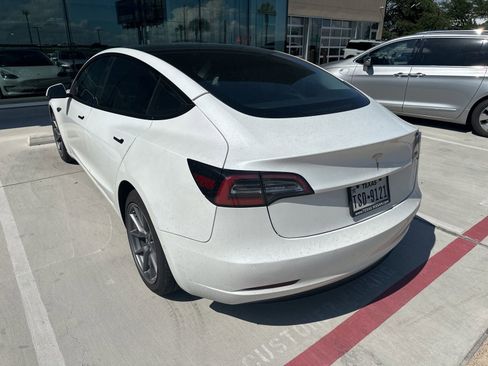 Used 2022 Tesla Model 3 RWD image 9