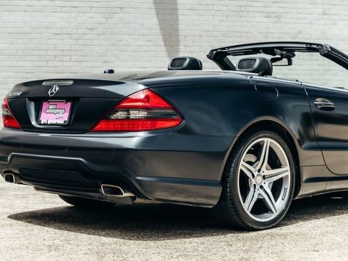 Used 2011 Mercedes-Benz SL 550 image 43