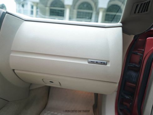 Used 2004 Cadillac XLR RWD image 32
