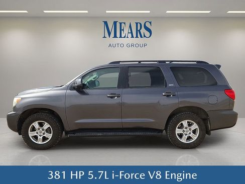 Used 2017 Toyota Sequoia SR5 w/ Premium Package image 3