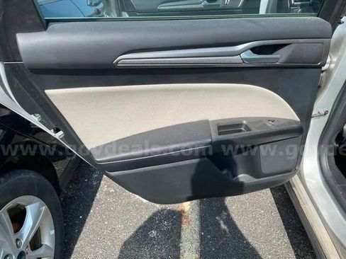 Used 2017 Ford Fusion S FWD image 20