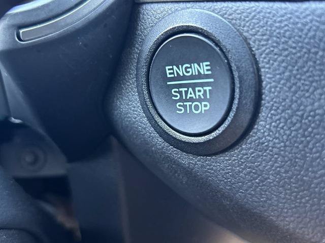 Used 2025 Ford Escape Active AWD/4WD image 12