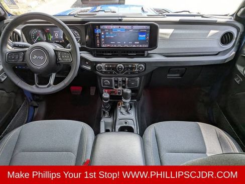 Used 2024 Jeep Wrangler Unlimited AWD/4WD image 14