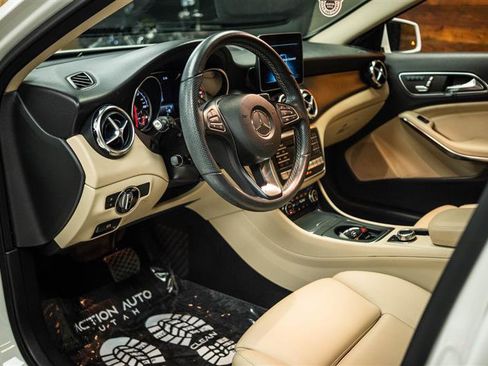 Used 2019 Mercedes-Benz GLA 250 4MATIC image 9