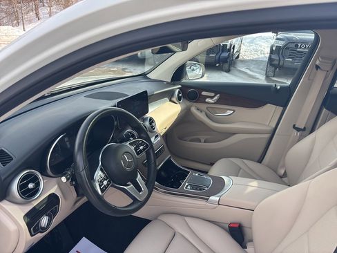 Used 2022 Mercedes-Benz GLC 300 4MATIC image 10