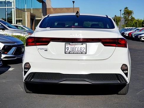 Used 2023 Kia Forte LX FWD image 9