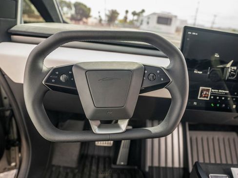 Used 2024 Tesla Cybertruck Cyberbeast AWD/4WD image 15