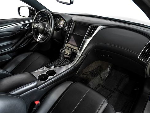 Used 2019 INFINITI Q60 3.0t Luxe w/ Essential Package image 12