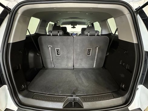 Used 2020 GMC Acadia SLE image 21