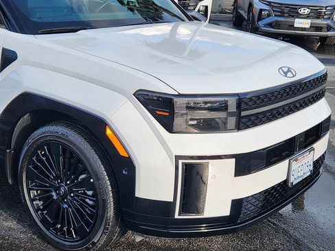 Used 2025 Hyundai Santa Fe Calligraphy image 9