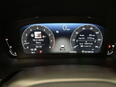 Used 2025 Honda Pilot Black Edition image 27