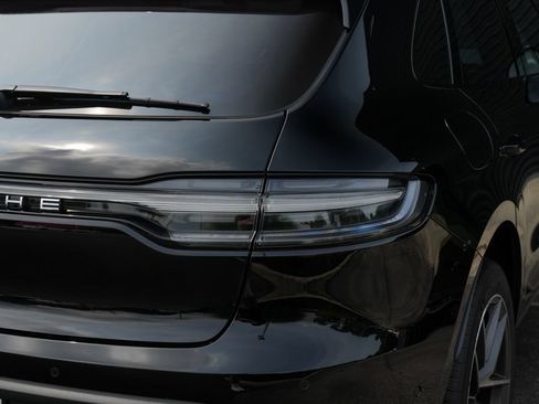 Certified 2026 Porsche Macan AWD/4WD image 15