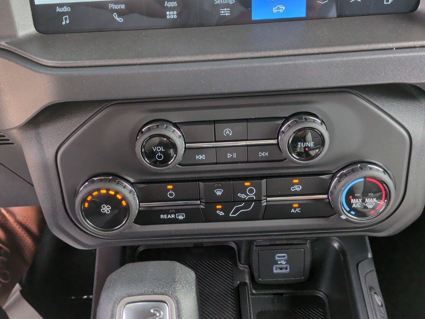 New 2025 Ford Bronco 4-Door AWD/4WD image 21