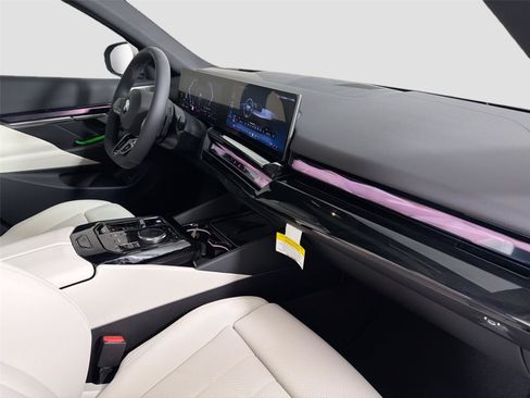 New 2026 BMW 530i w/ M Sport Package RWD image 29