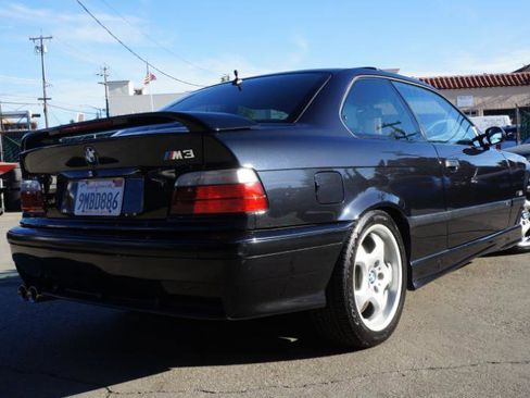 Used 1995 BMW M3 Coupe image 17