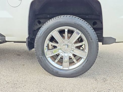 Certified 2018 Chevrolet Silverado 1500 High Country w/ High Desert Package AWD/4WD image 7