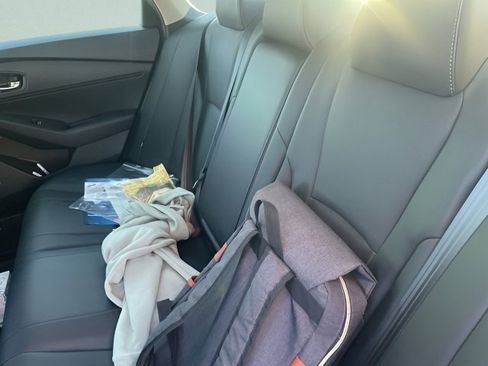 Used 2024 Honda Accord EX-L image 11