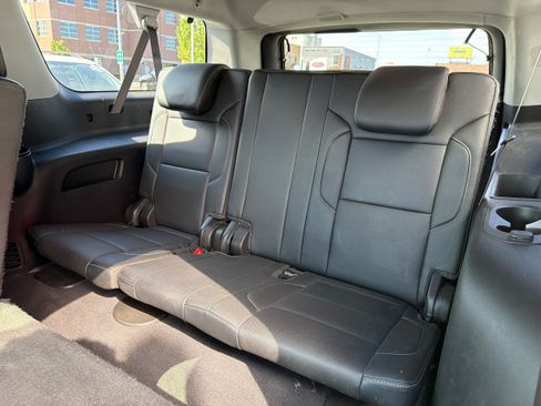 Used 2019 GMC Yukon XL SLT w/ Open Road Package AWD/4WD image 16