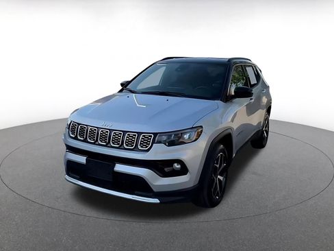 Used 2025 Jeep Compass Limited AWD/4WD image 7
