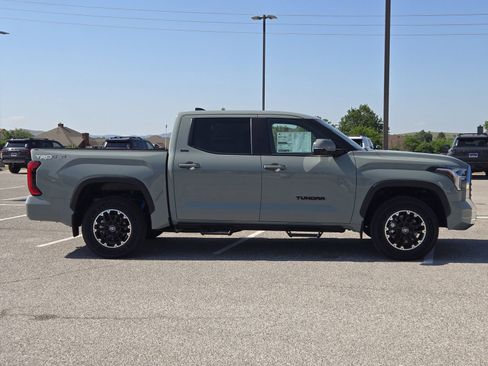 New 2026 Toyota Tundra SR5 w/ TRD Off-Road Premium Package AWD/4WD image 7