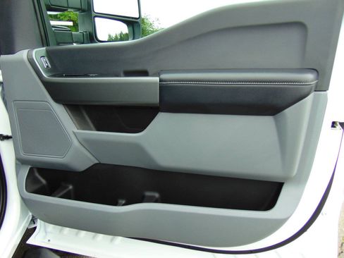 Used 2025 Ford F250 XLT AWD/4WD image 47