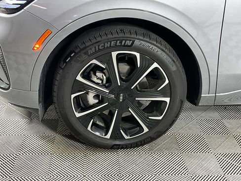 Used 2025 Lincoln Nautilus Reserve image 30