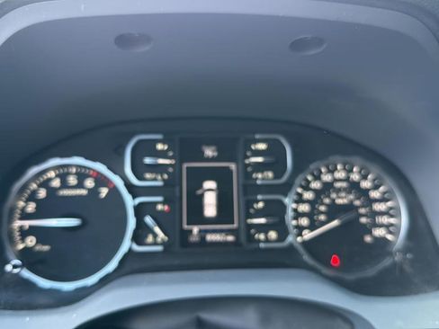 Used 2019 Toyota Tundra Limited image 11