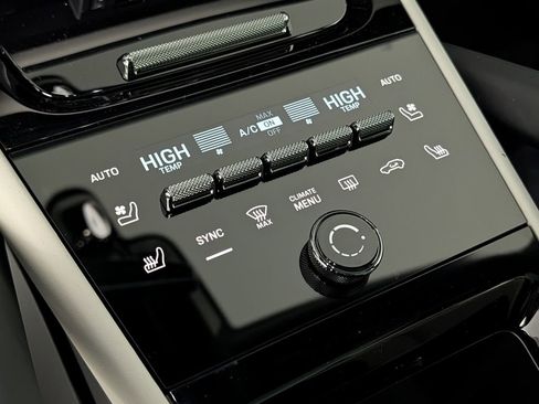 New 2026 Porsche Cayenne Coupe image 34